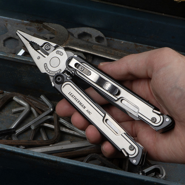 Front Page -Dlt Trading homepage arc 1x1 2